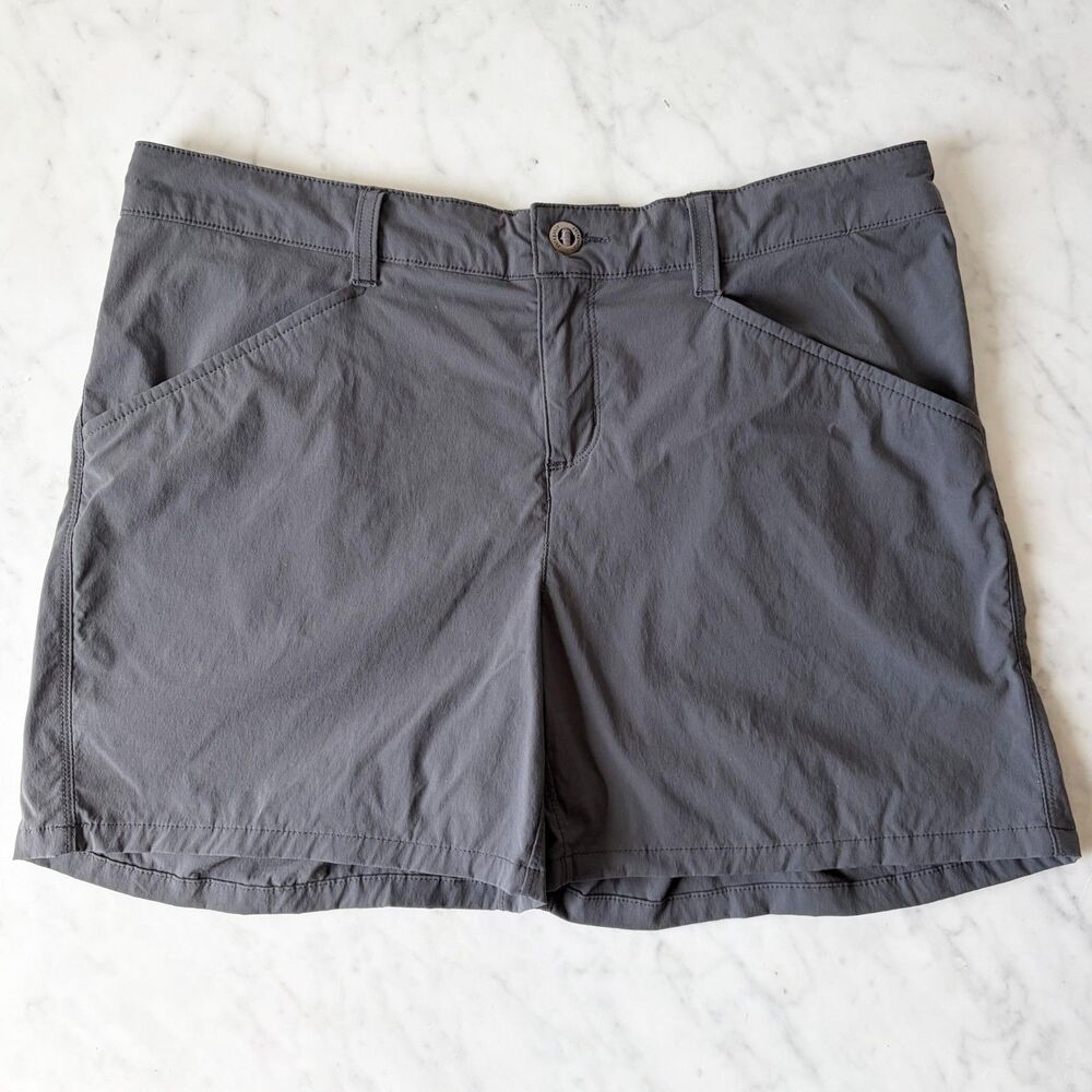 Patagonia Quandary Shorts Women's Size 8 Grey Mid-Rise Nylon Stretch Pockets